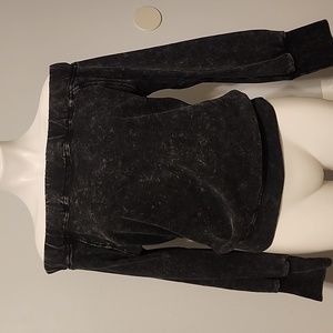 Buckle off the shoulder longsleeve